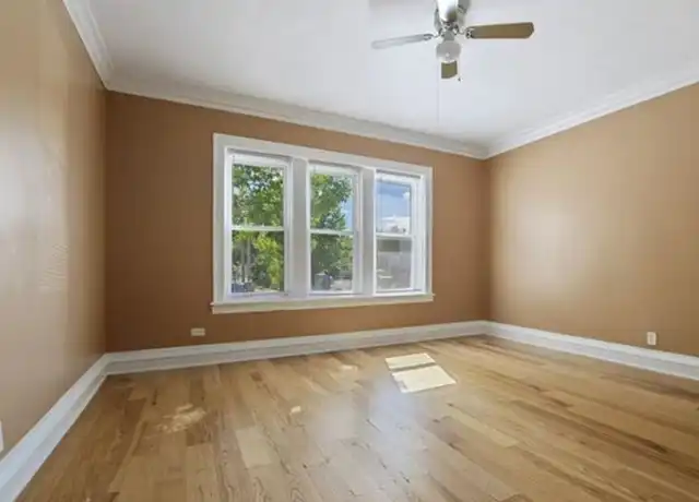 Property at 1140 W 77th St Unit 3, Chicago, IL, 60620, 2 beds, 1 bath, [object Object]