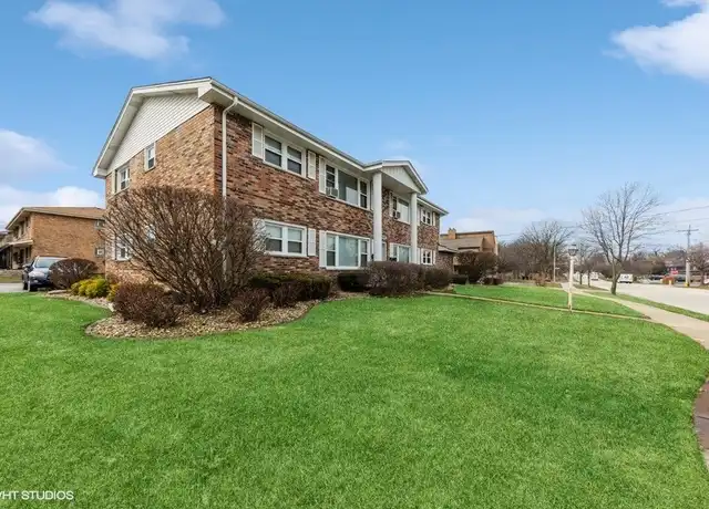 Property at 14450 Jefferson Ave Unit 2W, Orland Park, IL, 60462, 2 beds, 1 bath, [object Object]