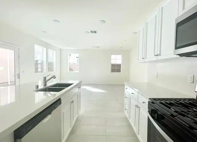 Property at 4028 Summer Way, Corona, CA, 92883, 4 beds, 3 baths, [object Object]