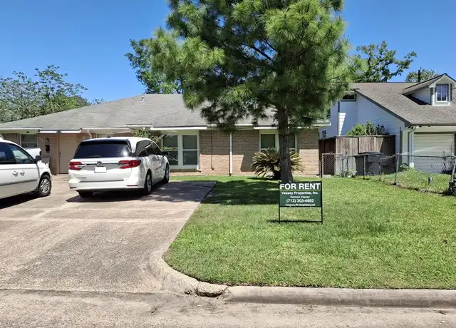 Property at 7218 Dearborn St Unit B, Houston, TX, 77055, 3 beds, 2 baths, [object Object]