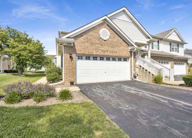 Photo of 1574 Millbrook Dr, Algonquin, IL 60102