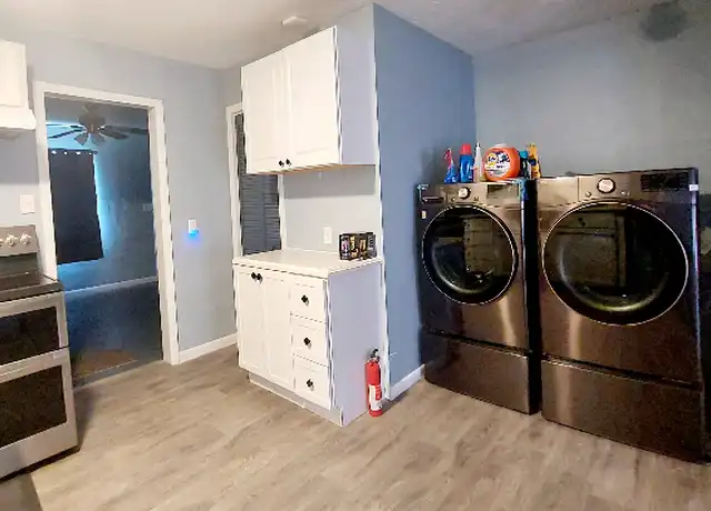 Property at 702 Huey St, South Bend, IN, 46628, 3 beds, 1 bath, [object Object]
