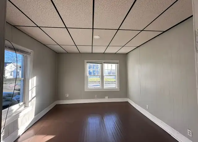 Property at 202 E 13th St Apt 3, Anderson, IN, 46016, 1 bed, 1 bath, [object Object]