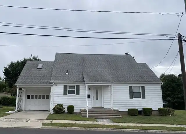 Property at 91 Sinniger Pl, Maywood, NJ, 07607, 3 beds, 2 baths, [object Object]