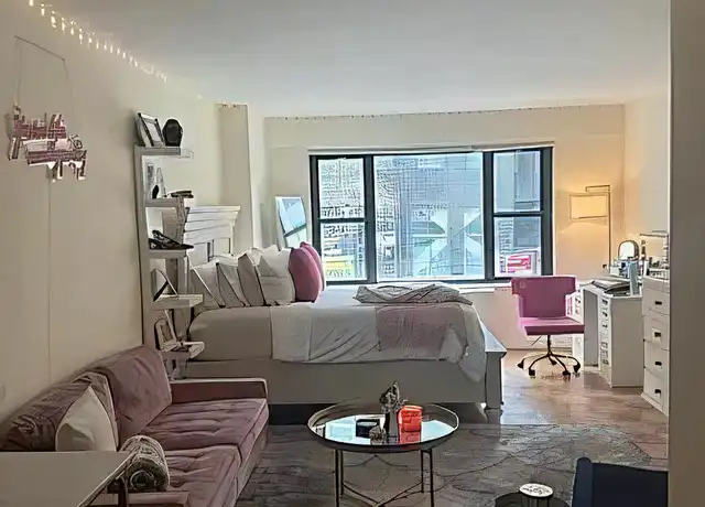 Property at 279 E 44th St Unit 2H, New York, NY, 10017, 0 beds, 1 bath, [object Object]