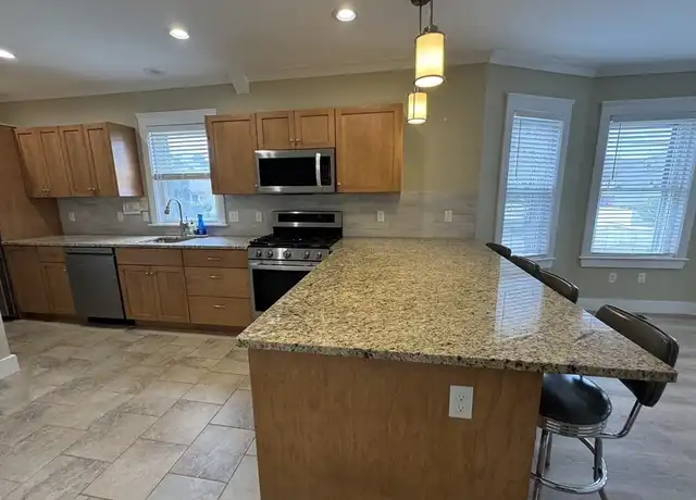 Property at 338 Pleasant St Unit 1, Winthrop, MA, 02152, 3 beds, 2 baths, [object Object]