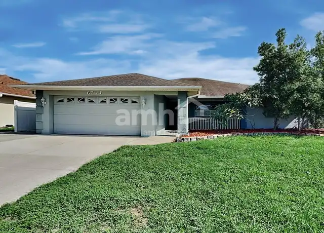 Property at 6744 66th Ave E, Bradenton, FL, 34203, 3 beds, 2 baths, [object Object]