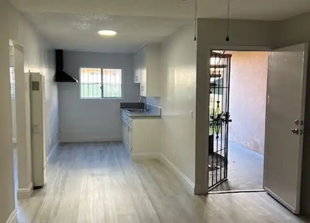 Property at 926 W 84th St Unit 02, Los Angeles, CA, 90044, 2 beds, 1 bath, [object Object]