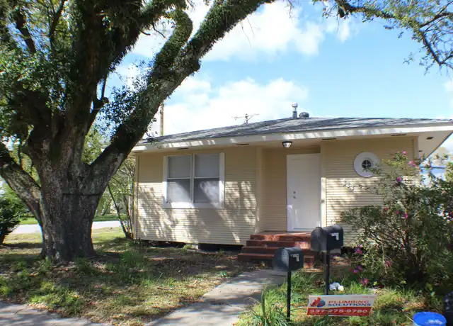 Property at 222 W Thomas St, Sulphur, LA, 70663, 3 beds, 2 baths, [object Object]