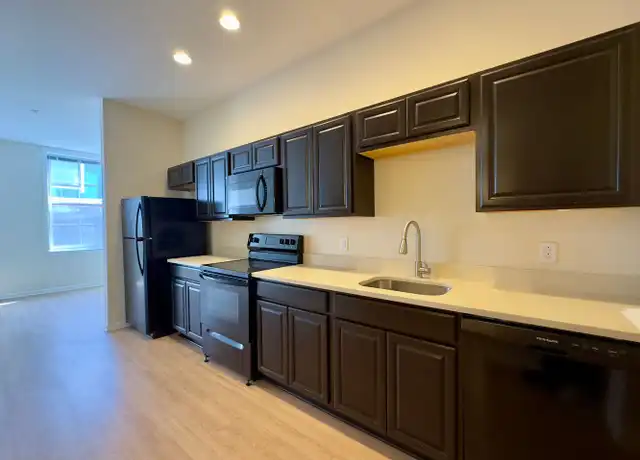 Property at 407 N Howard St Unit 204, Baltimore, MD, 21201, 2 beds, 1 bath, [object Object]