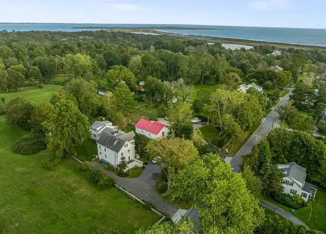 Property at 400 Paradise Ave, Middletown, RI, 02842, 5 beds, 2.5 baths, [object Object]