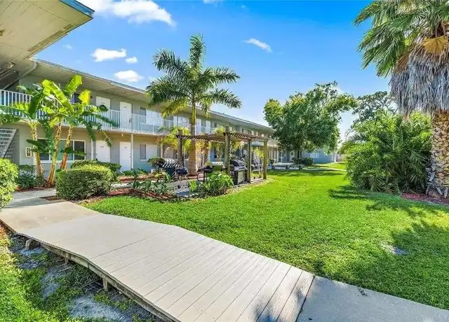 Property at 379 47th Ave N #103, Saint Petersburg, FL, 33703, 1 bed, 1 bath, [object Object]