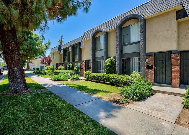 Photo of 905 Pine Ave, Redlands, CA 92373