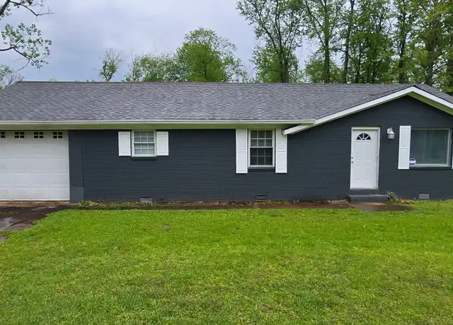 Property at 40 Edgehill Dr, Jackson, TN, 38301, 3 beds, 2 baths, [object Object]