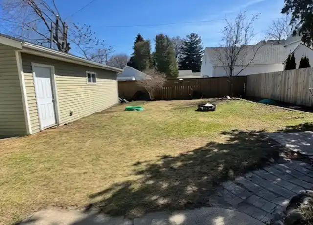 Property at 1015 Madison St, Manitowoc, WI, 54220, 1 bed, 1 bath, [object Object]
