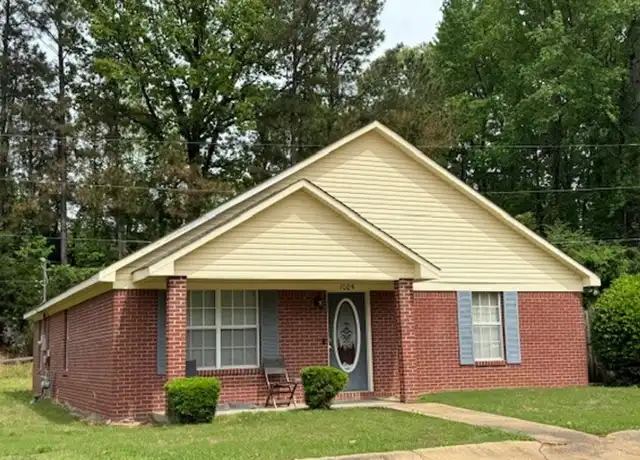 Property at 1005 Creekside Pl, Oxford, MS, 38655, 3 beds, 3 baths, [object Object]