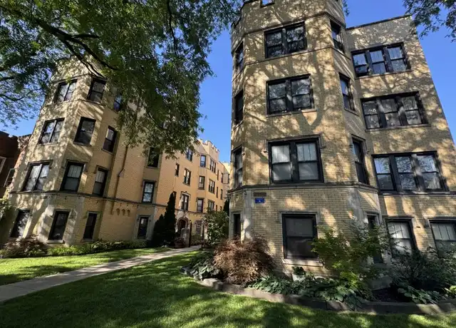 Property at 6442 N Leavitt St Unit 2W, Chicago, IL, 60645, 2 beds, 1 bath, [object Object]