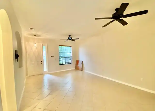 Property at 7472 Bristol Cir, Naples, FL, 34120, 3 beds, 2.5 baths, [object Object]