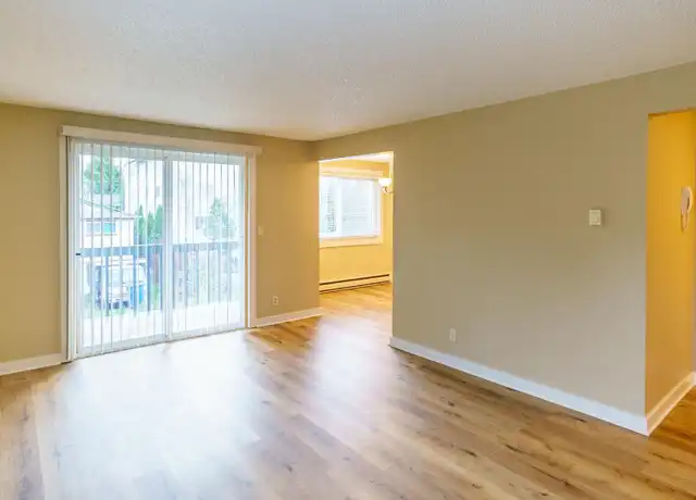 Property at 10532 Midvale Ave N Unit 102, Seattle, WA, 98133, 1 bed, 1 bath, [object Object]