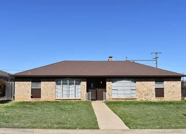 Property at 8321 Oak Ct, North Richland Hills, TX, 76182, 4 beds, 2 baths, [object Object]