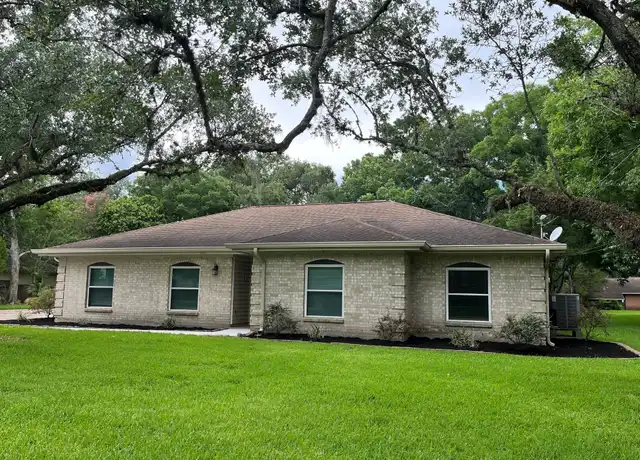 Property at 304 S Shadowbend Ave, Friendswood, TX, 77546, 3 beds, 2 baths, [object Object]