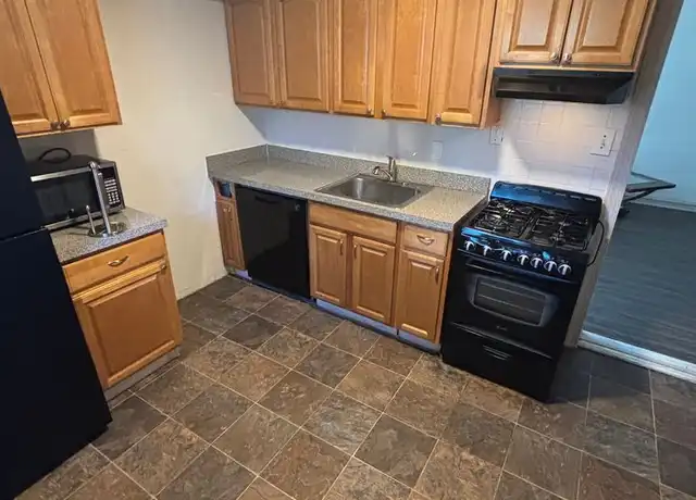 Property at 2817 W Queen Ln Unit C, Philadelphia, PA, 19129, 2 beds, 1 bath, [object Object]