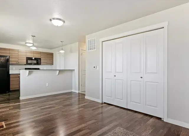 Photo of 1297 W Pine Ave, Meridian, ID 83642