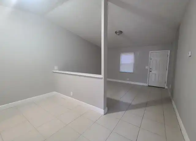 Property at 4178 Lorenzo Ct Unit 3, Jacksonville, FL, 32208, 2 beds, 1 bath, [object Object]
