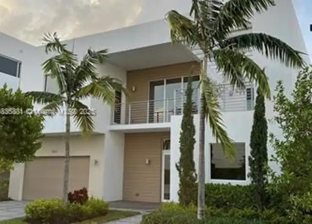 Property at 10061 NW 75th St, Doral, FL, 33178, 4 beds, 4 baths, [object Object]