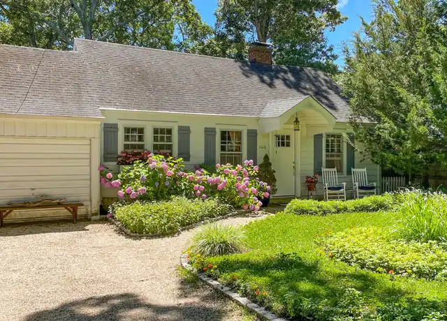 Property at 140 Noyac Ave, Sag Harbor, NY, 11963, 2 beds, 1.5 baths, [object Object]