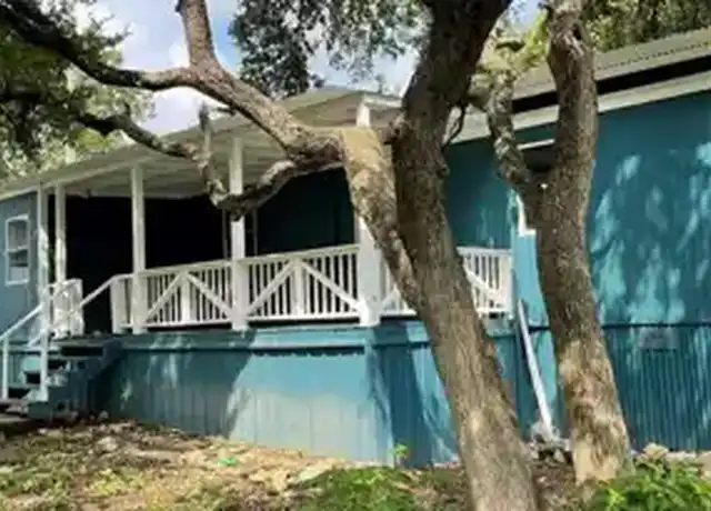 Property at 840 Highview St, Canyon Lake, TX, 78133, 3 beds, 1 bath, [object Object]