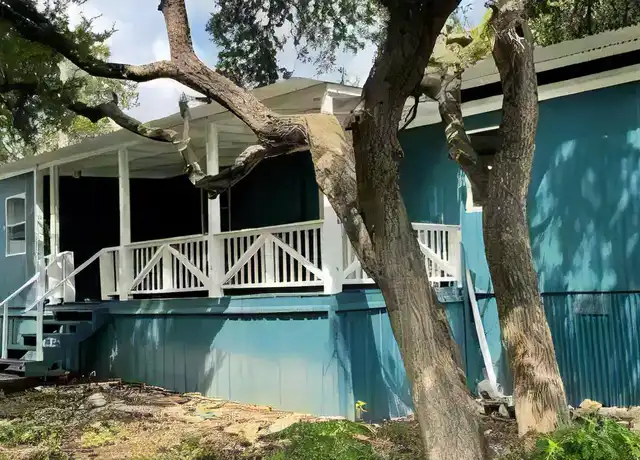 Property at 840 Highview St, Canyon Lake, TX, 78133, 3 beds, 1 bath, [object Object]