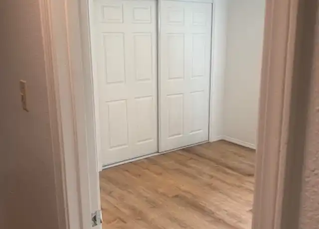 Property at 927 Aztec Rd NW Unit 02, Albuquerque, NM, 87107, 2 beds, 1 bath, [object Object]