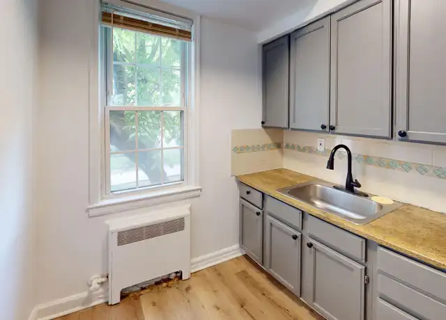 Property at 2680 N Moreland Blvd, Cleveland, OH, 44120, 2 beds, 1 bath, [object Object]