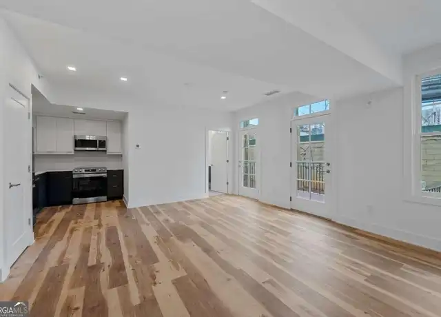 Property at 2909 Peachtree Rd NE #106, Atlanta, GA, 30305, 1 bed, 1 bath, [object Object]