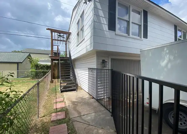 Property at 405 Fairbanks St, Houston, TX, 77009, 2 beds, 1 bath, [object Object]
