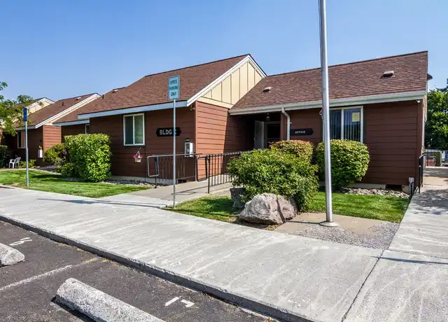 Property at 2212 Cove Ave Unit 102, La Grande, OR, 97850, 2 beds, 1 bath, [object Object]