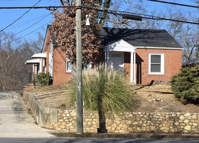 Property at 1710 Walker Ave Unit A, Greensboro, NC, 27403, 2 beds, 1 bath, [object Object]