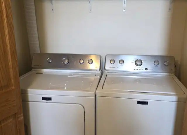 Property at 816 3rd St NW Unit 2, Minot, ND, 58703, 2 beds, 1 bath, [object Object]