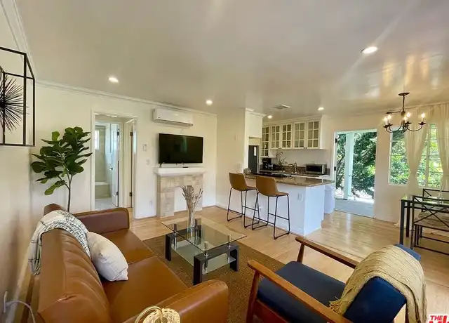 Property at 1212 10th St Unit 17, Santa Monica, CA, 90401, 1 bed, 1 bath, [object Object]