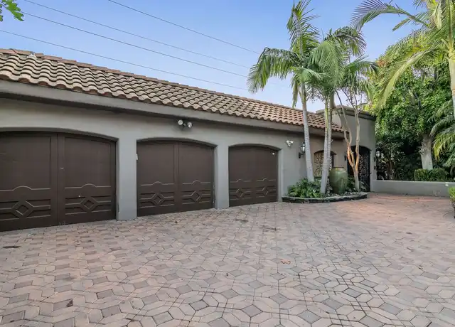 Property at 7218 Mulholland Dr, Los Angeles, CA, 90068, 6 beds, 6 baths, [object Object]