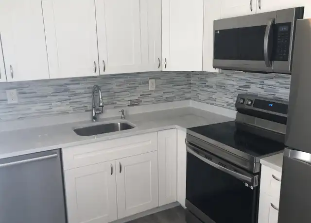 Property at 189 Normandy D, Delray Beach, FL, 33484, 2 beds, 2 baths, [object Object]