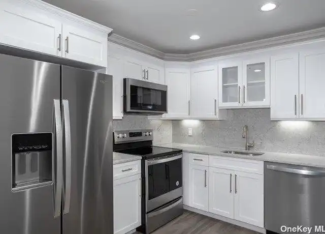 Property at 34 Longfellow Ave Unit 3409, Levittown, NY, 11756, 1 bed, 1 bath, [object Object]