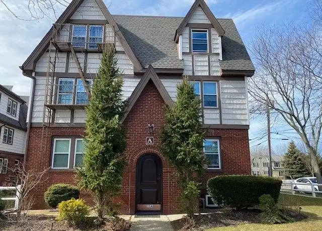 Property at 50 The Cres Unit A6, Babylon, NY, 11702, 2 beds, 1 bath, [object Object]