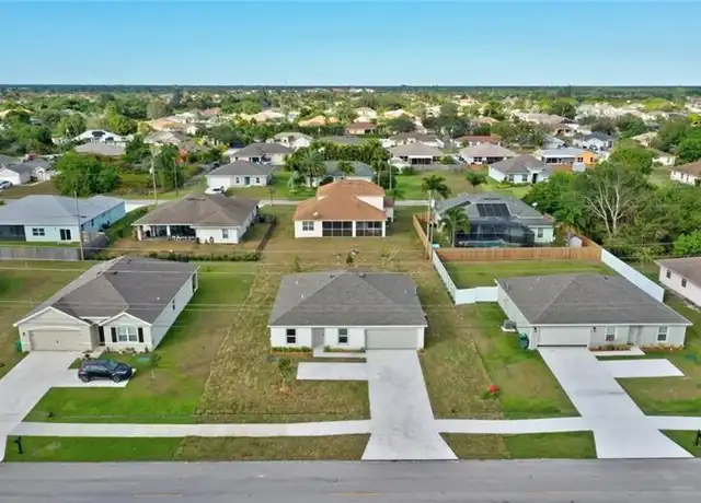 Property at 555 SW Paar Dr, Port Saint Lucie, FL, 34953, 4 beds, 2 baths, [object Object]