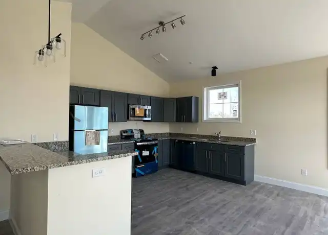 Property at 366 Daniel Webster Hwy Unit 412, Merrimack, NH, 03054, 1 bed, 1 bath, [object Object]