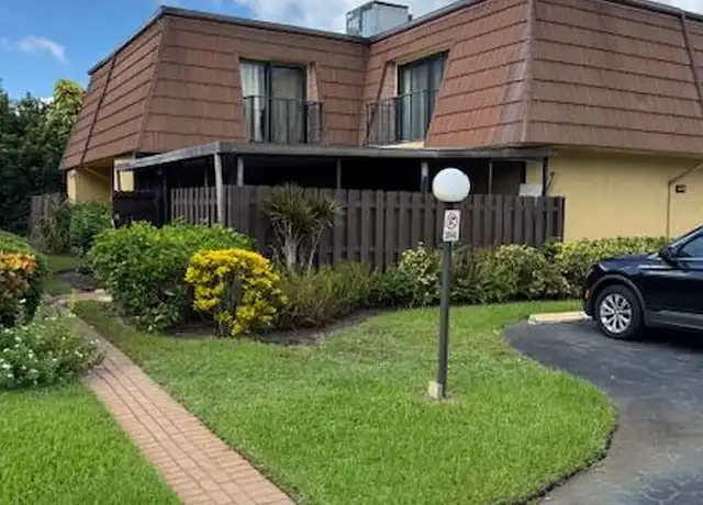 Property at 4221 Turnberry Cir #10, Lake Worth, FL, 33467, 2 beds, 2.5 baths, [object Object]