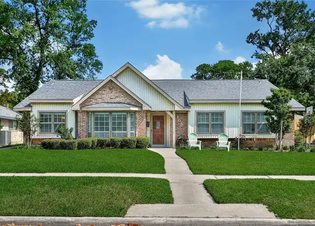 Property at 1056 Martin St, Houston, TX, 77018, 4 beds, 2.5 baths, [object Object]