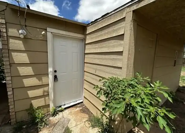 Property at 3218 Baylor St, Lubbock, TX, 79415, 1 bed, 1 bath, [object Object]