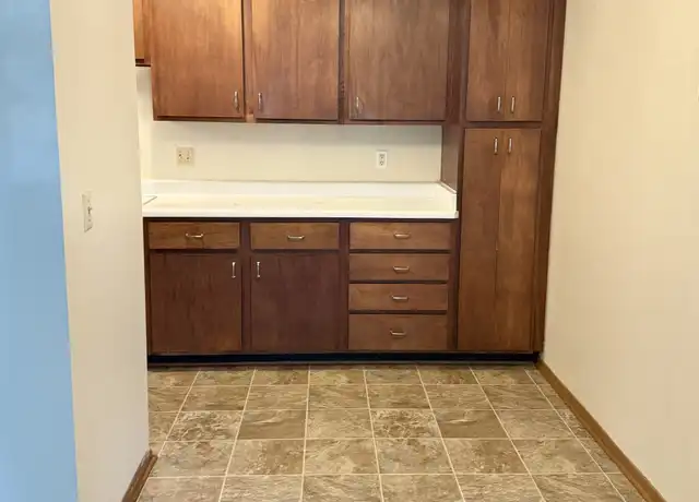 Property at 2080 Allen Blvd Unit 5, Middleton, WI, 53562, 1 bed, 1 bath, [object Object]